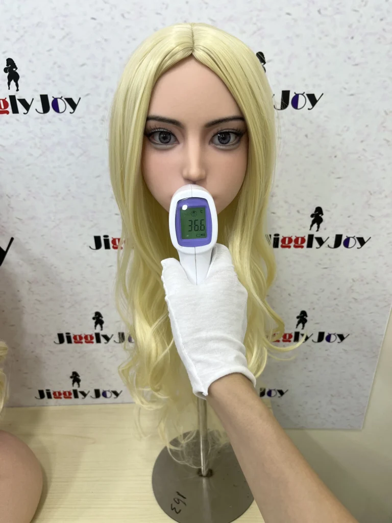 jigglyjoy factory photos hilovedoll (1)